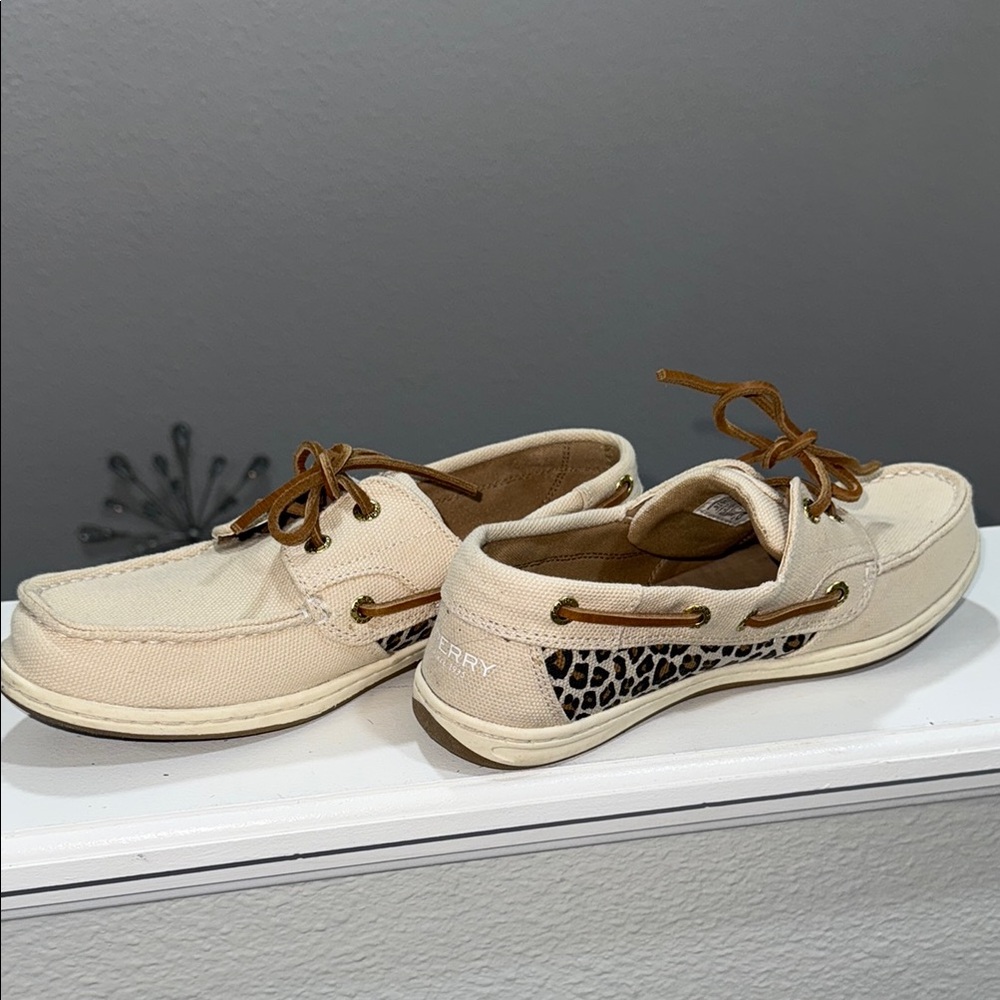 Sperry Women’s Cream Boat Shoes